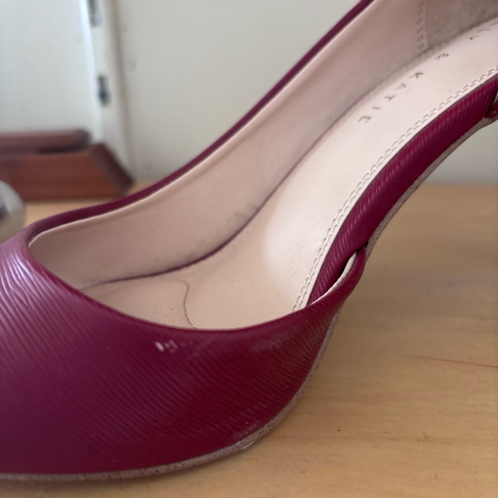 Red Textured Pumps - Picture 5 of 5